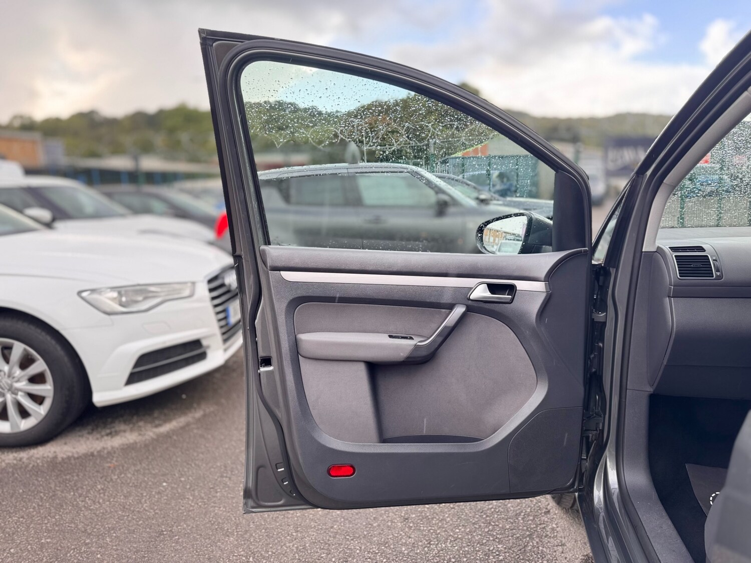 Used Volkswagen Touran 2015 for sale - 76159636: Photo 44