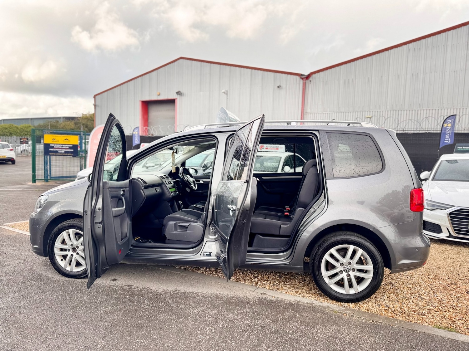 Used Volkswagen Touran 2015 for sale - 76159636: Photo 46