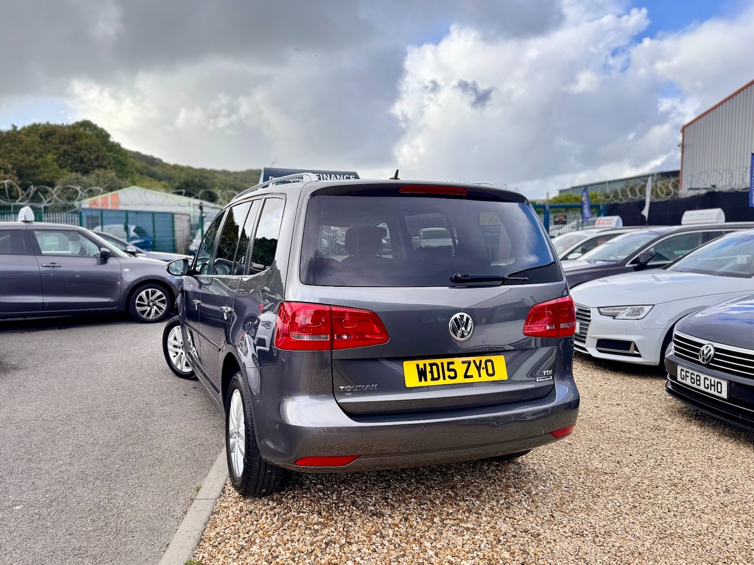 Used Volkswagen Touran 2015 for sale - 76159636: Photo 8