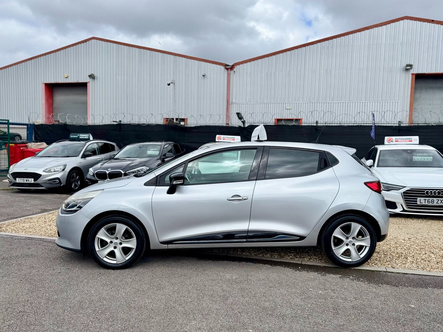 Used Renault Clio 2014 for sale - 78177551: Photo 14