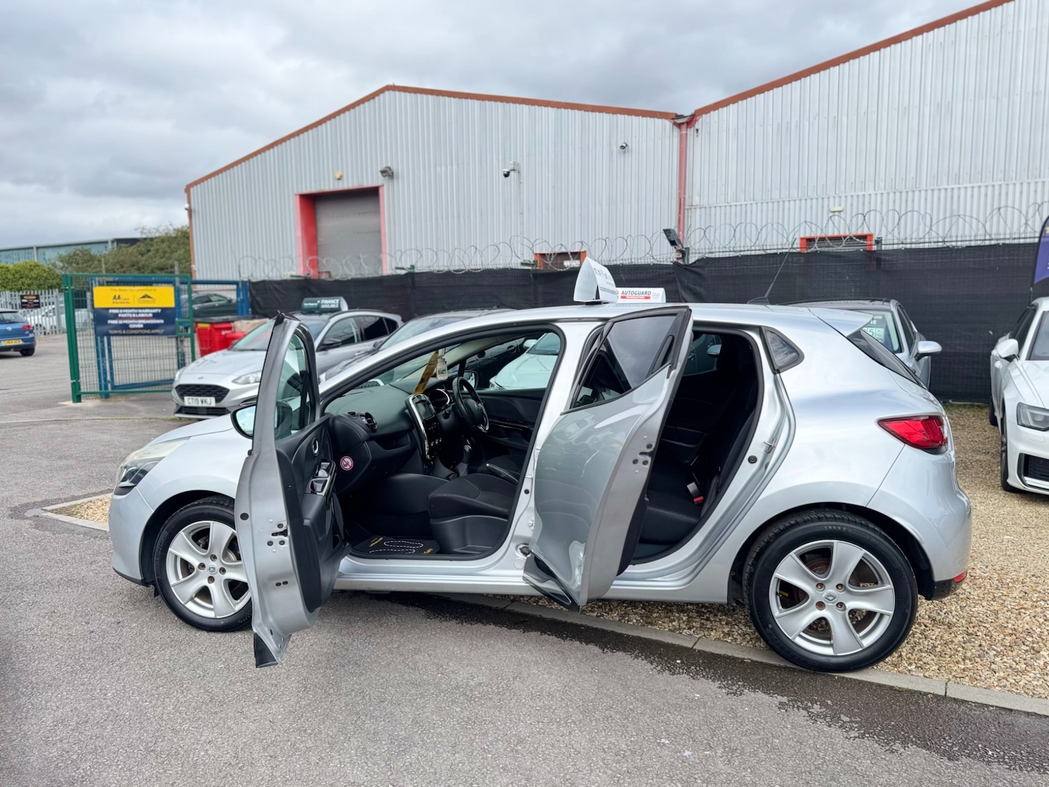 Used Renault Clio 2014 for sale - 78177551: Photo 42