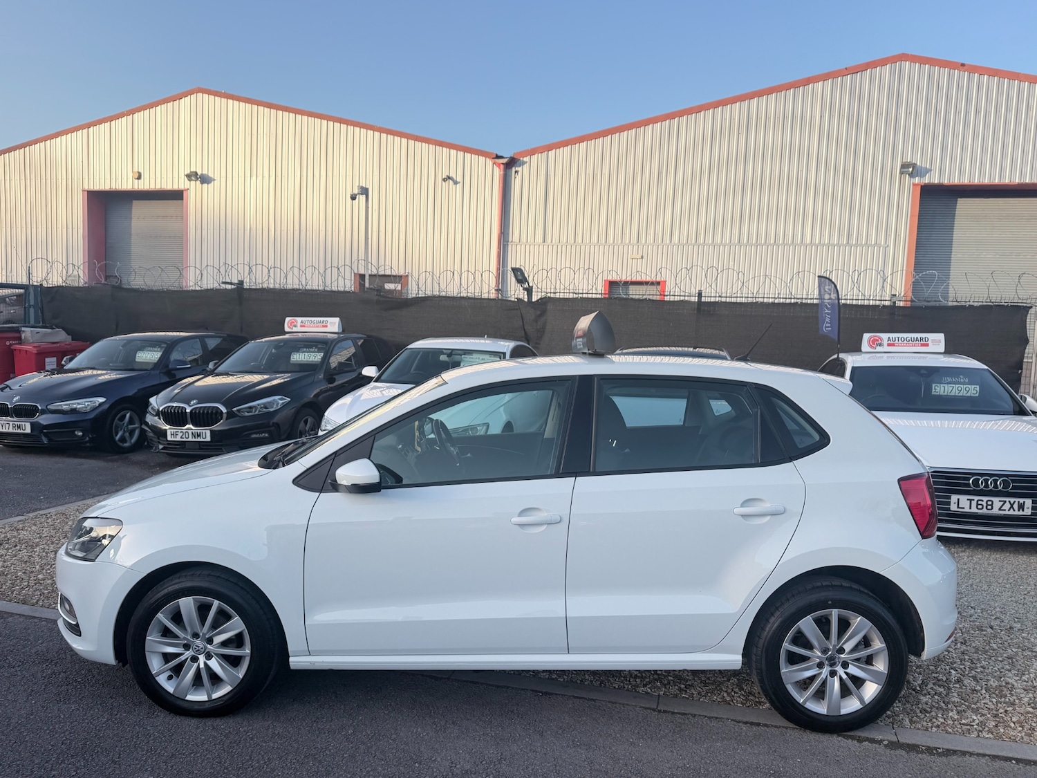 Used Volkswagen Polo 2015 for sale - 77938348: Photo 14
