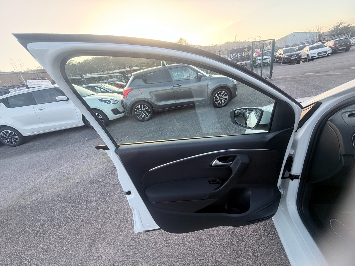 Used Volkswagen Polo 2015 for sale - 77938348: Photo 38