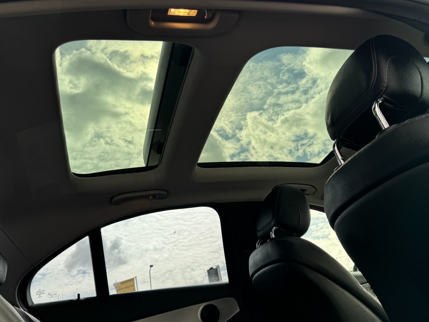 Used Mercedes-Benz C Class 2015 for sale - 78031370: Photo 11