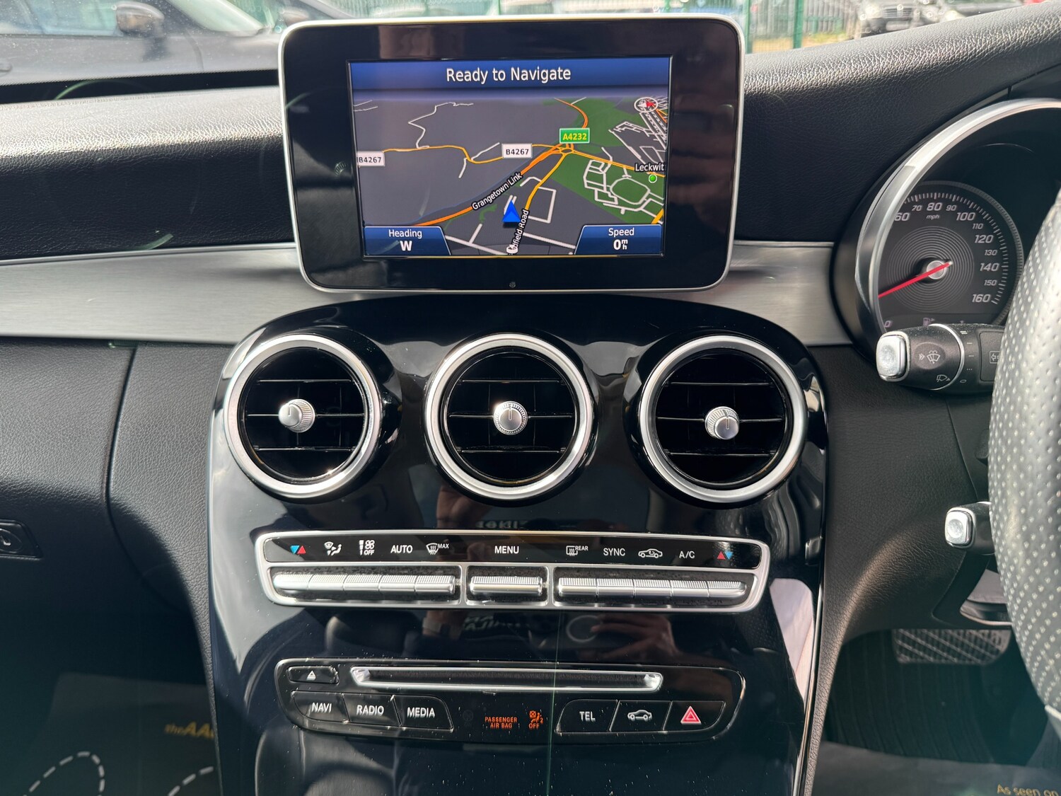 Used Mercedes-Benz C Class 2015 for sale - 78031370: Photo 35