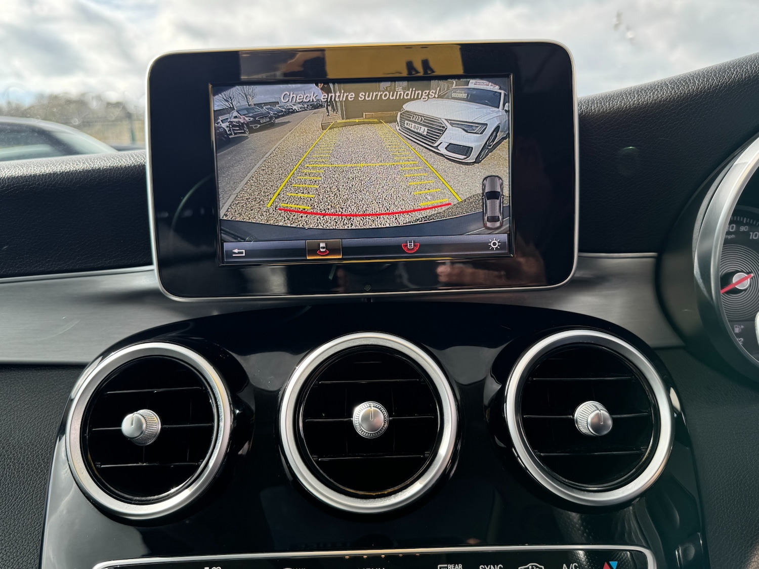 Used Mercedes-Benz C Class 2015 for sale - 78031370: Photo 37