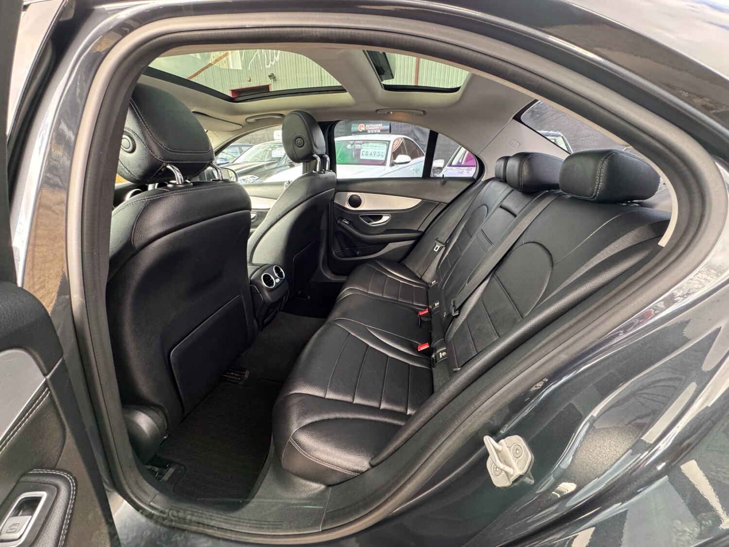 Used Mercedes-Benz C Class 2015 for sale - 78031370: Photo 43