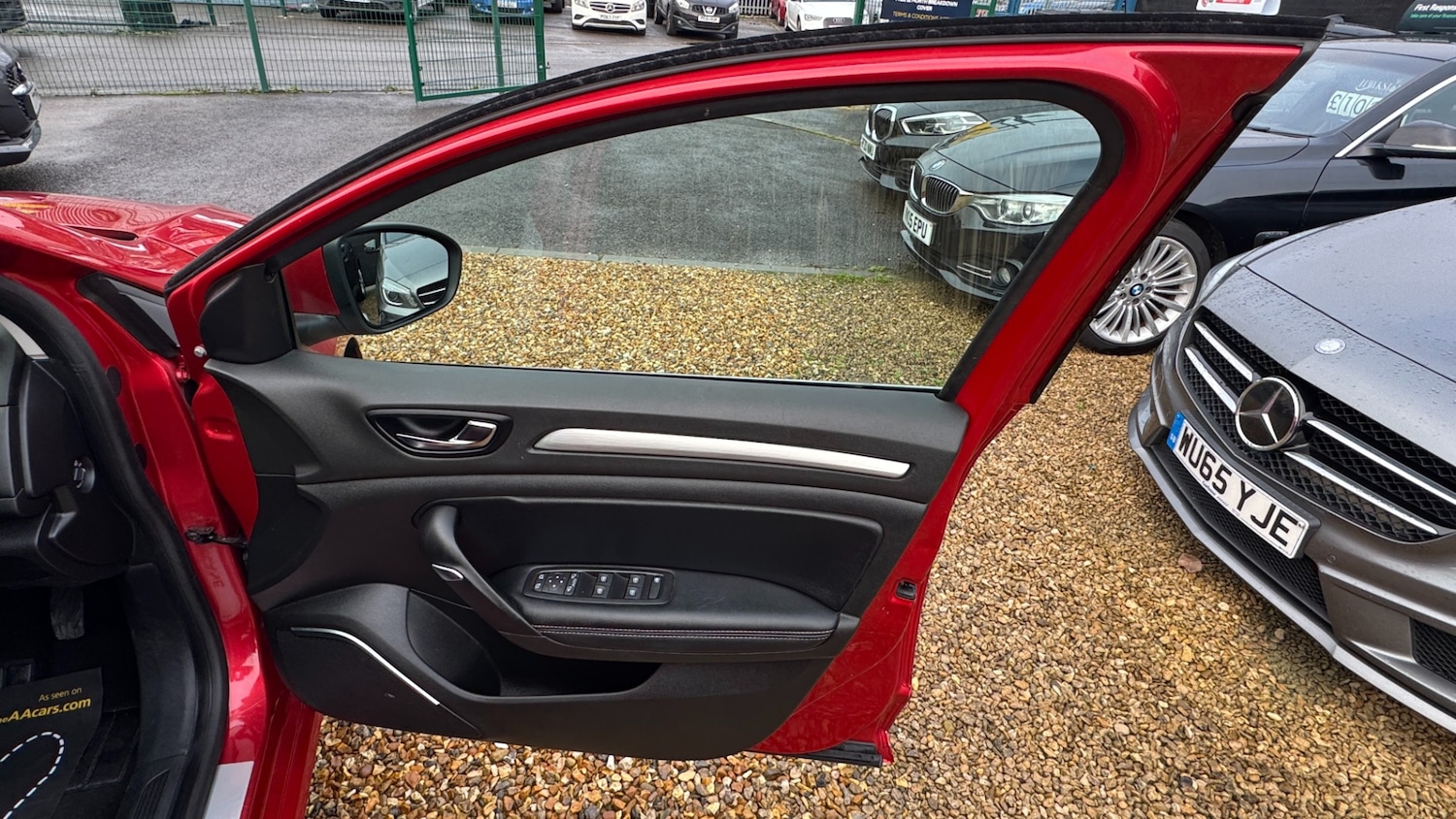 Used Renault Megane 2017 for sale - 77504422: Photo 23