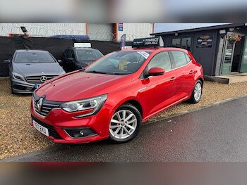 Used Renault Megane 2017 for sale - 77504422: Photo