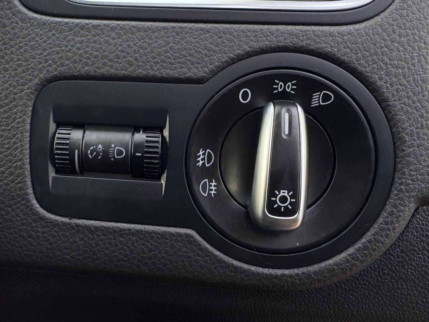 Used Volkswagen Polo 2013 for sale - 77052126: Photo 27