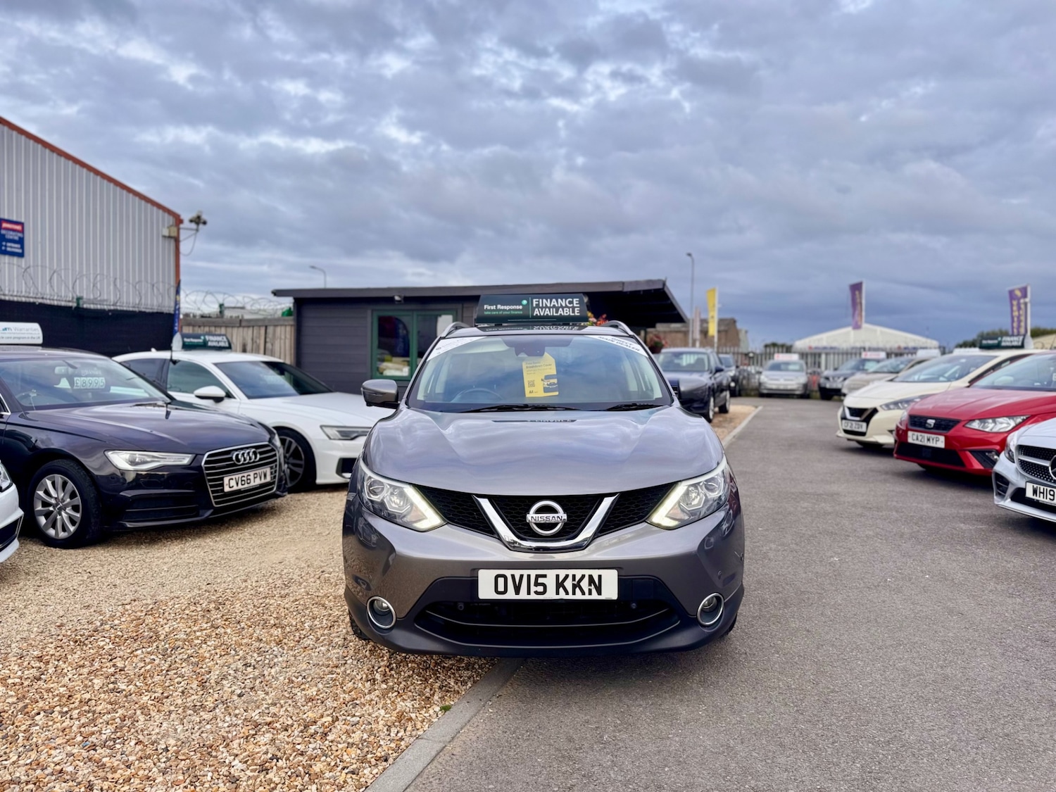 Used Nissan Qashqai 2015 for sale - 76508569: Photo 2