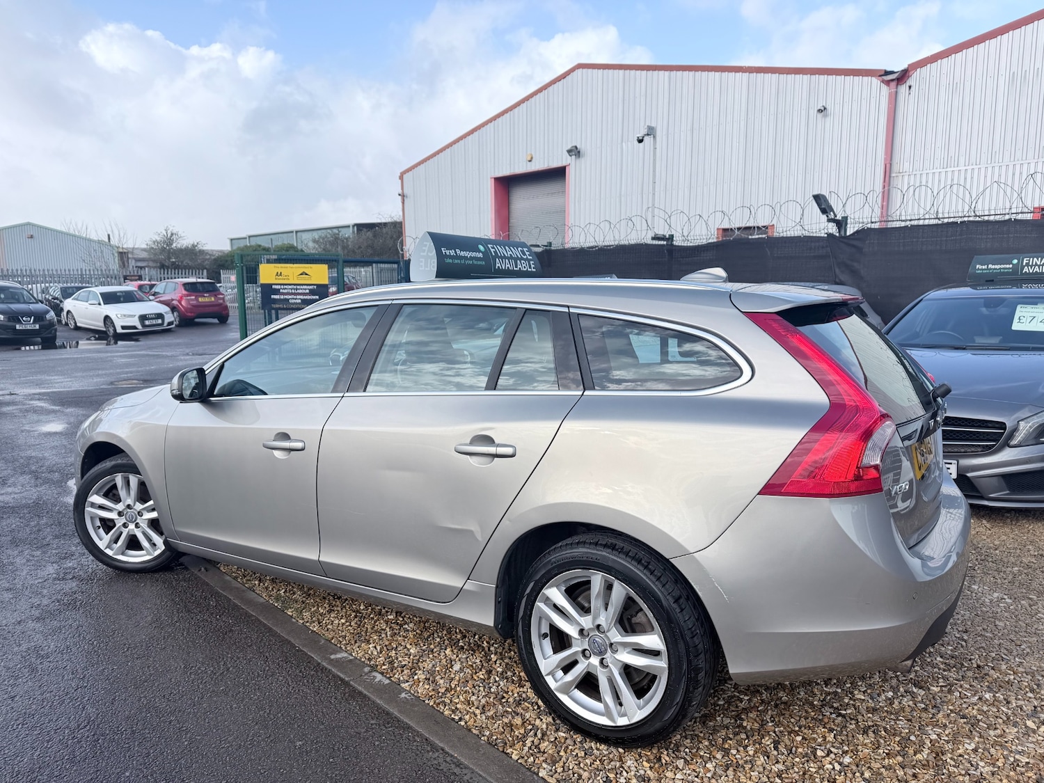 Used Volvo V60 2012 for sale - 78225993: Photo 6