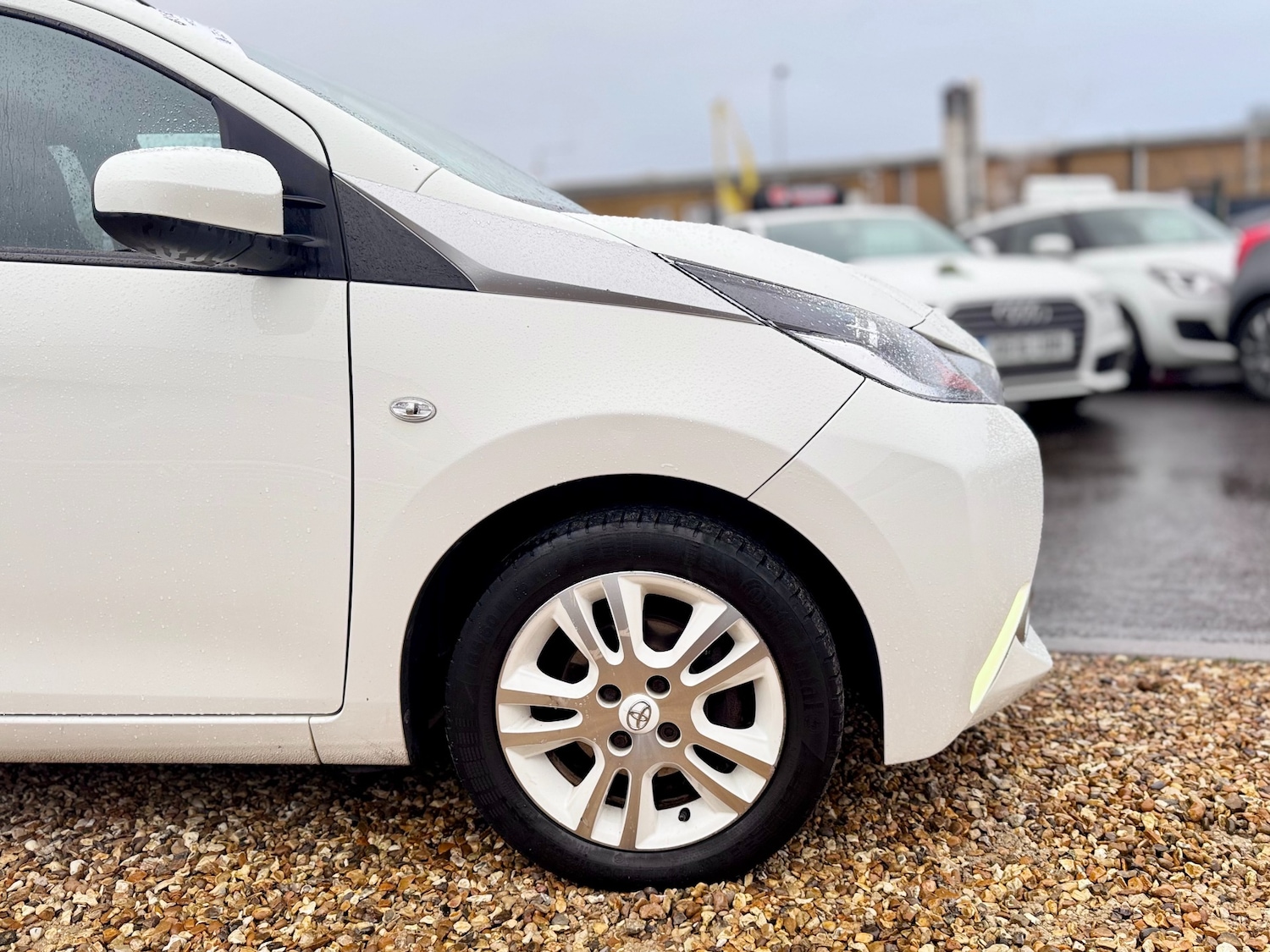 Used Toyota AYGO 2017 for sale - 76932320: Photo 21