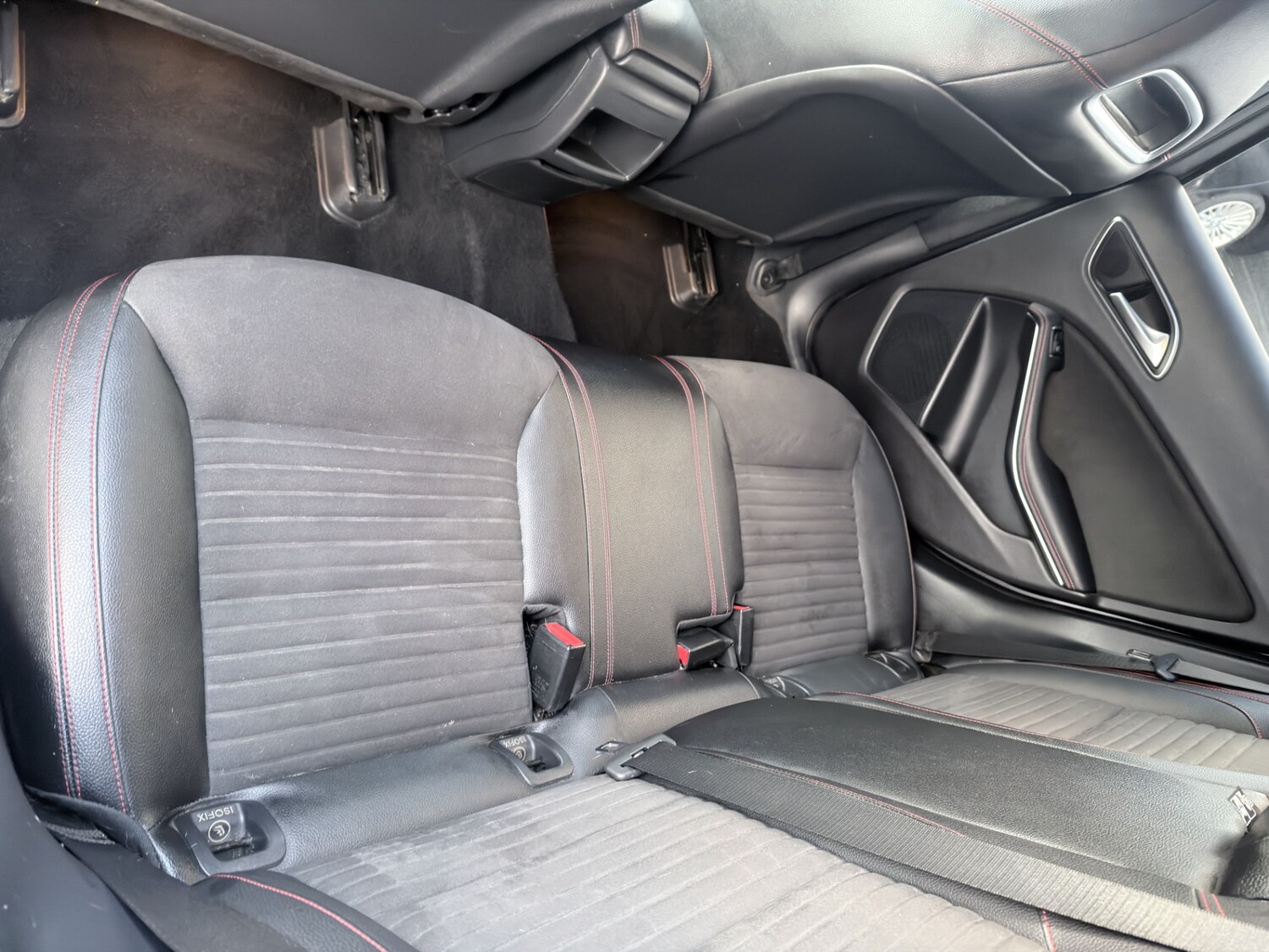 Used Mercedes-Benz A-Class 2015 for sale - 77545079: Photo 40