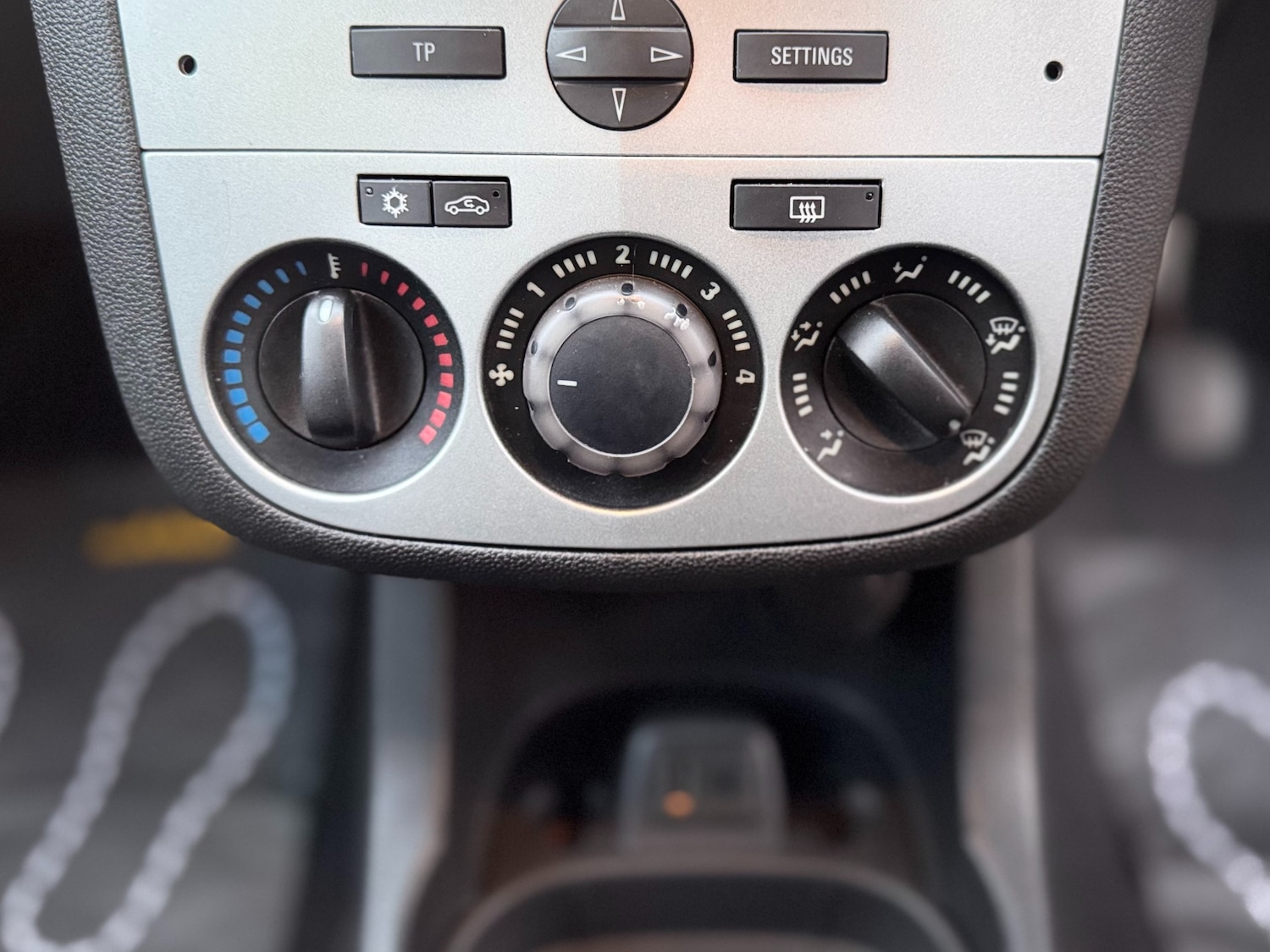 Used Vauxhall Corsa 2013 for sale - 76736564: Photo 35