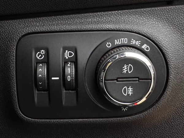 Used Vauxhall Corsa 2016 for sale - 76234941: Photo 27