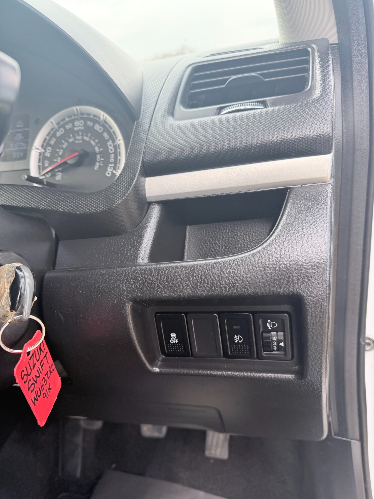 Used Suzuki Swift 2013 for sale - 77983981: Photo 25