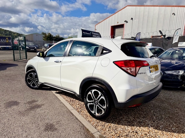 Used Honda HR-V 2017 for sale - 76236943: Photo 6