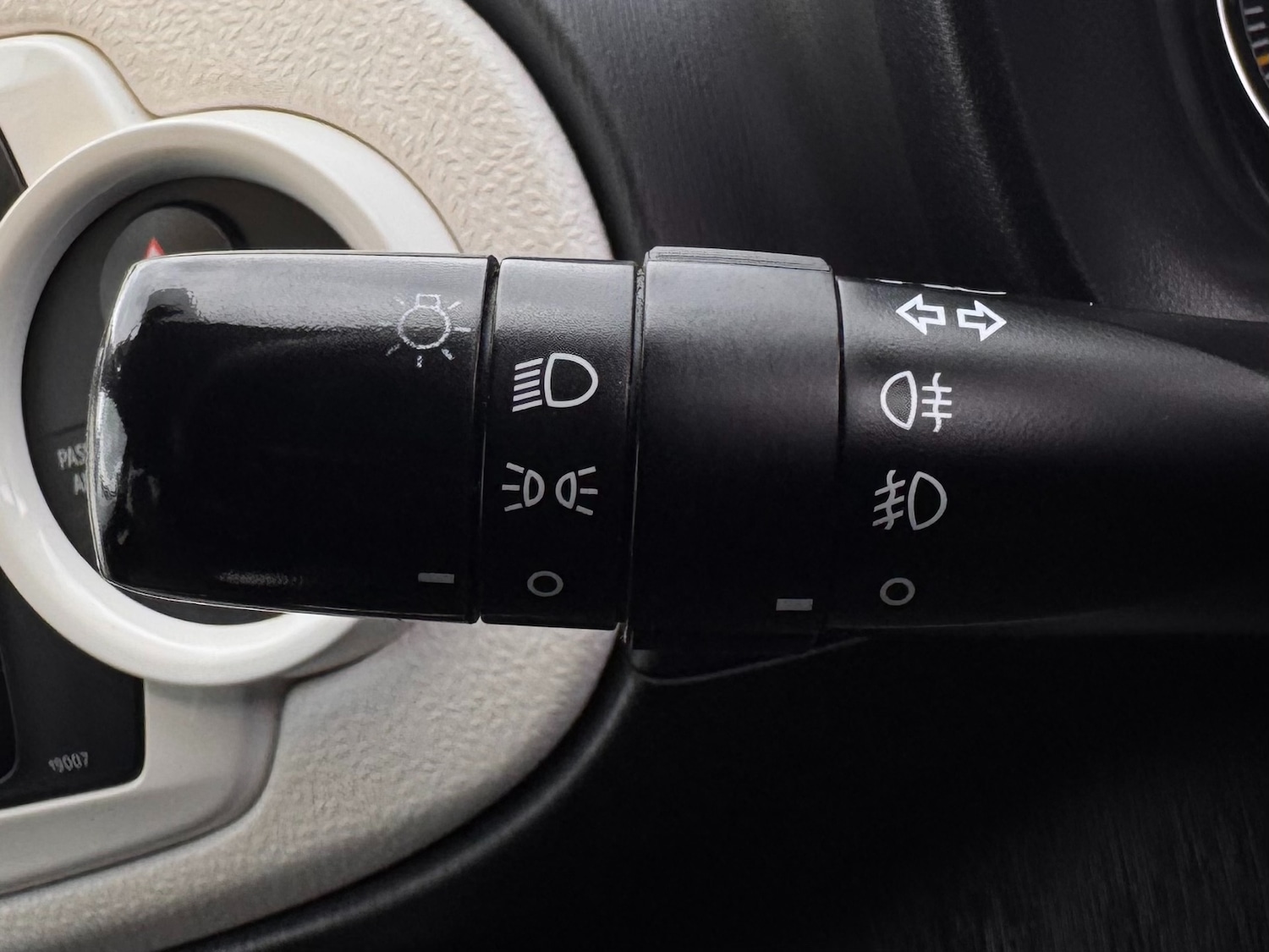 Used Toyota Yaris 2013 for sale - 76649857: Photo 32