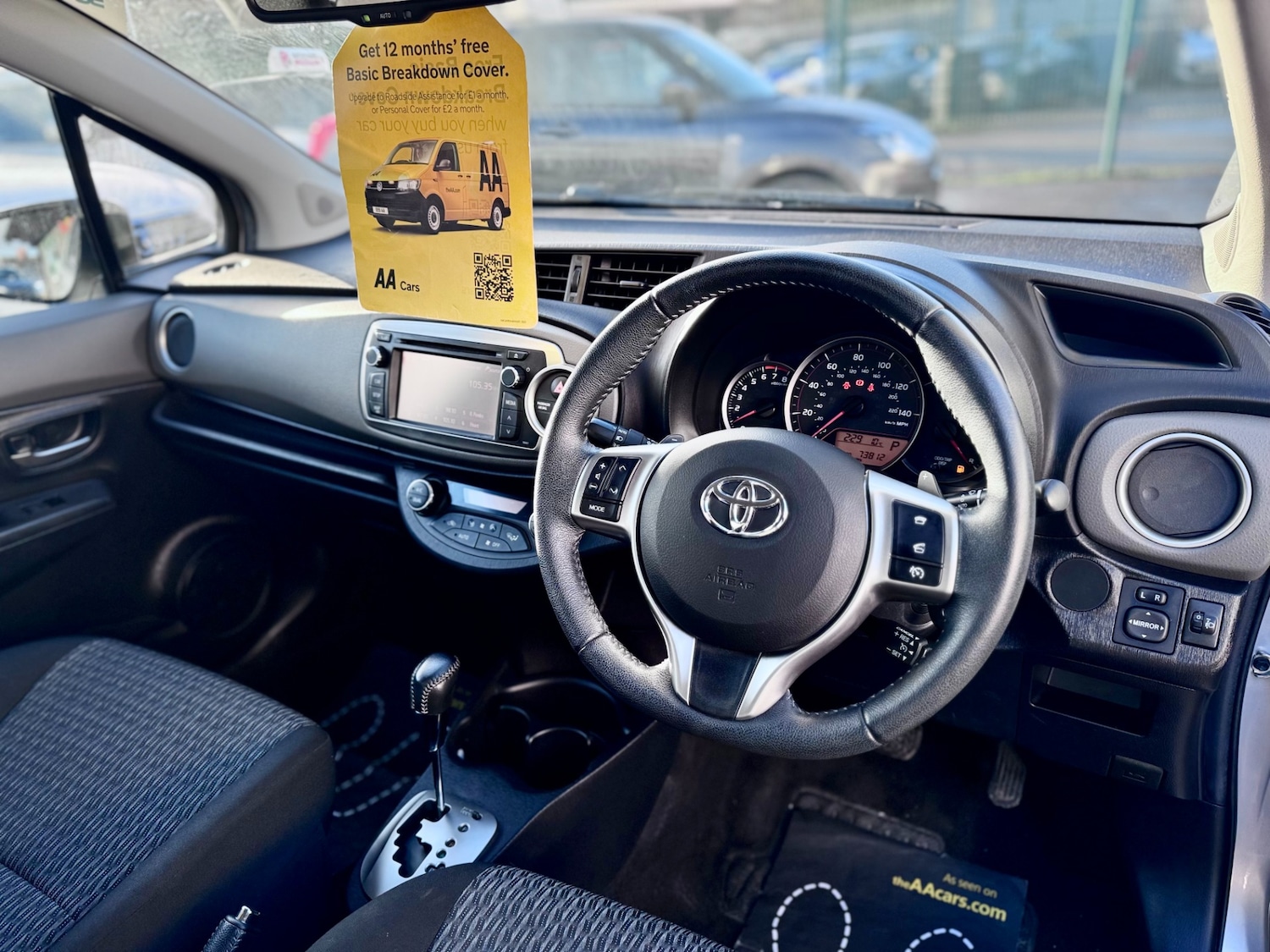 Used Toyota Yaris 2014 for sale - 77298456: Photo 39