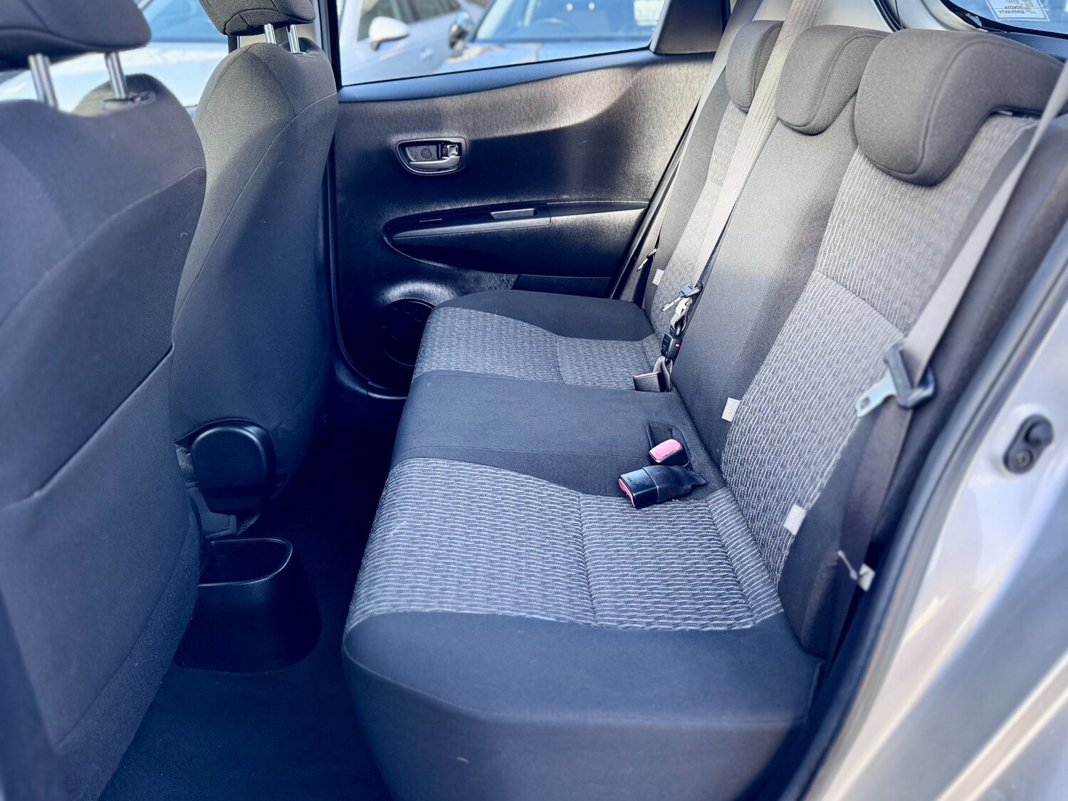 Used Toyota Yaris 2014 for sale - 77298456: Photo 43