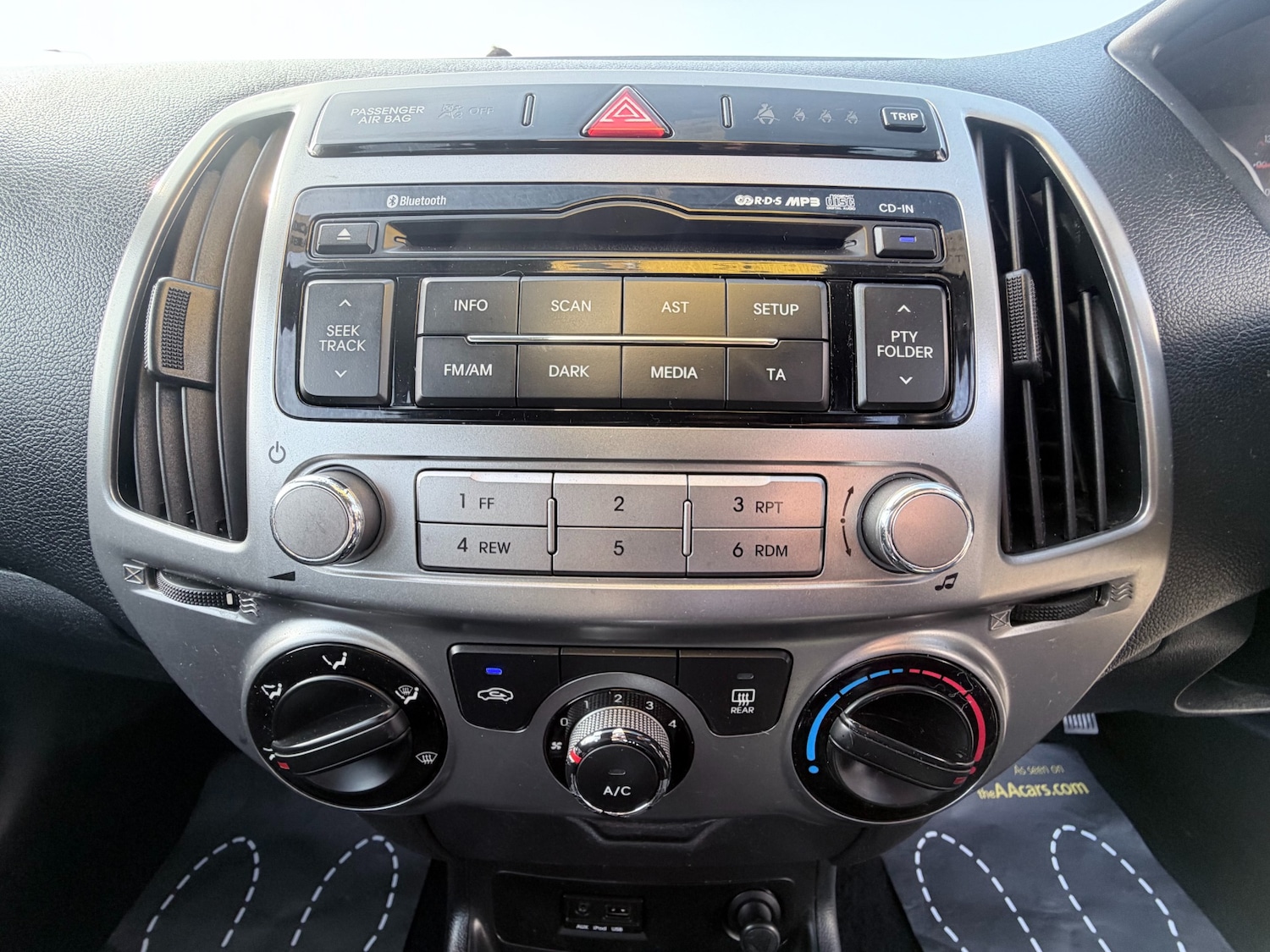 Used Hyundai i20 2013 for sale - 77902061: Photo 32