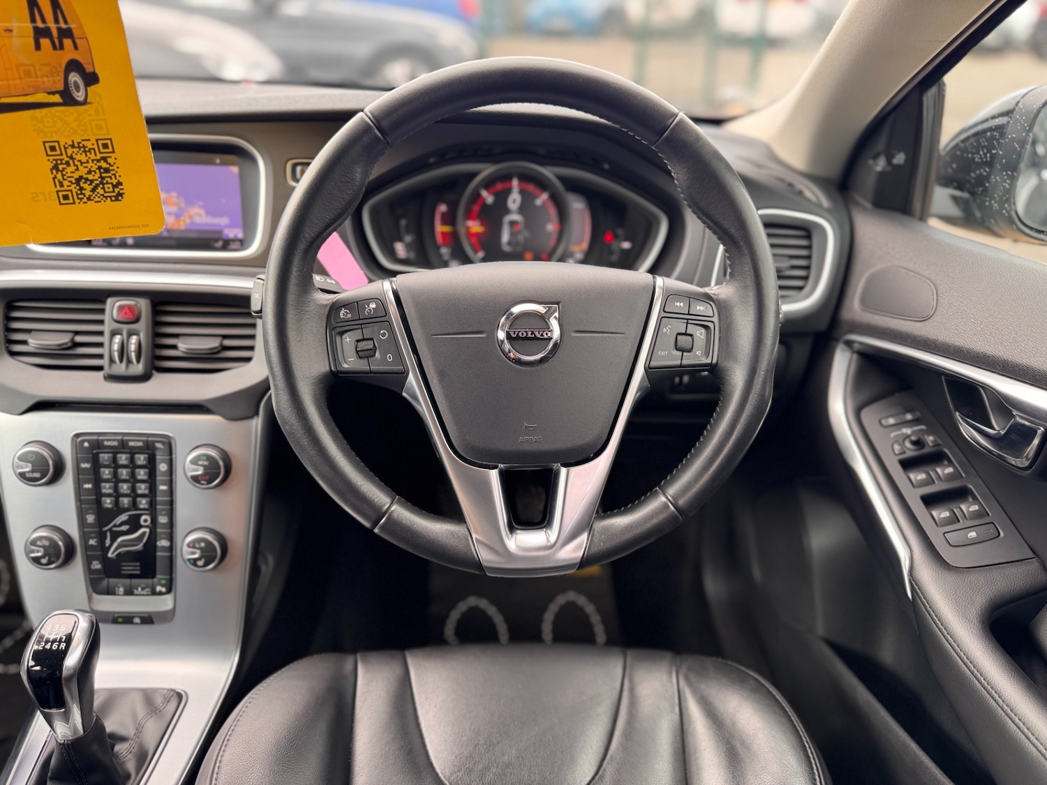 Used Volvo V40 2018 for sale - 76104990: Photo 11