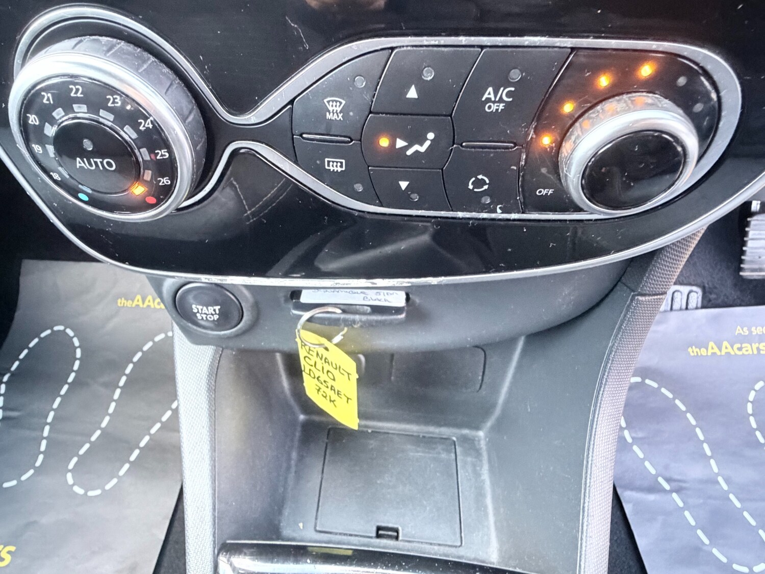 Used Renault Clio 2015 for sale - 77579507: Photo 34