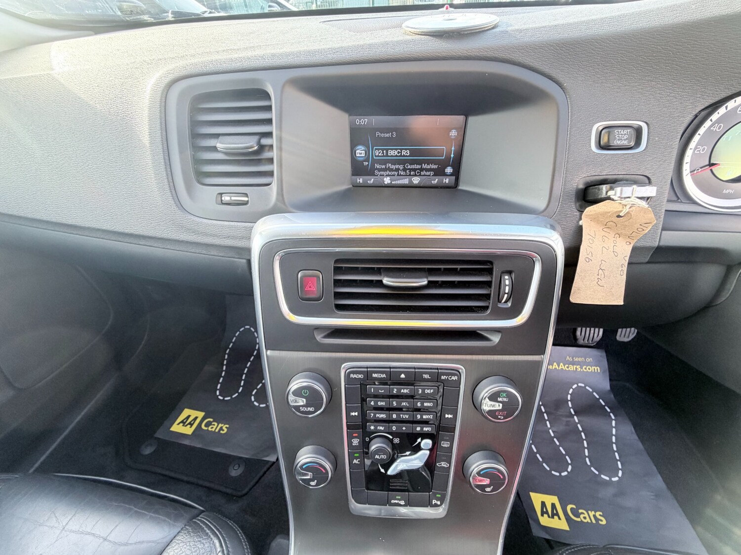 Used Volvo V60 2012 for sale - 78066824: Photo 32