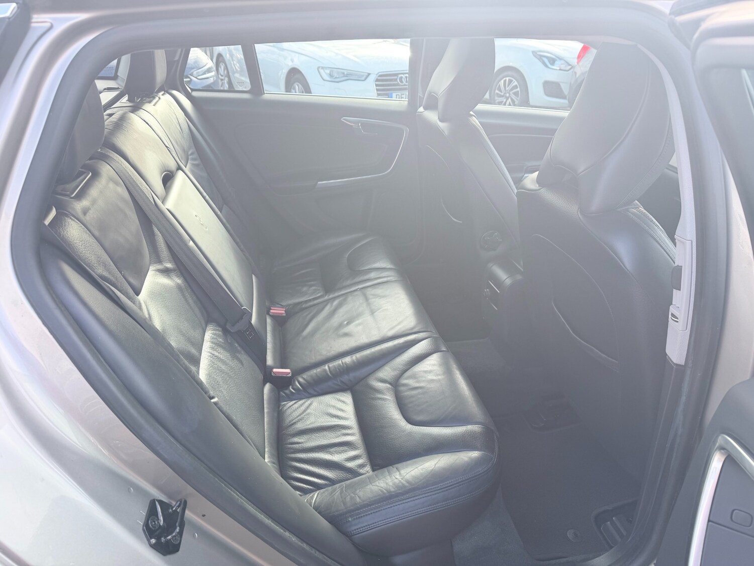 Used Volvo V60 2012 for sale - 78066824: Photo 9