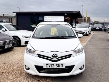Used Toyota Yaris 2013 for sale - 76319741: Photo 2