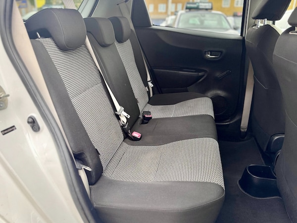 Used Toyota Yaris 2013 for sale - 76319741: Photo 39