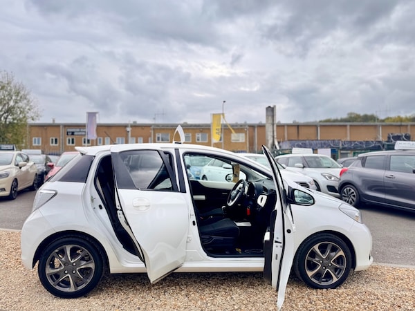Used Toyota Yaris 2013 for sale - 76319741: Photo 45