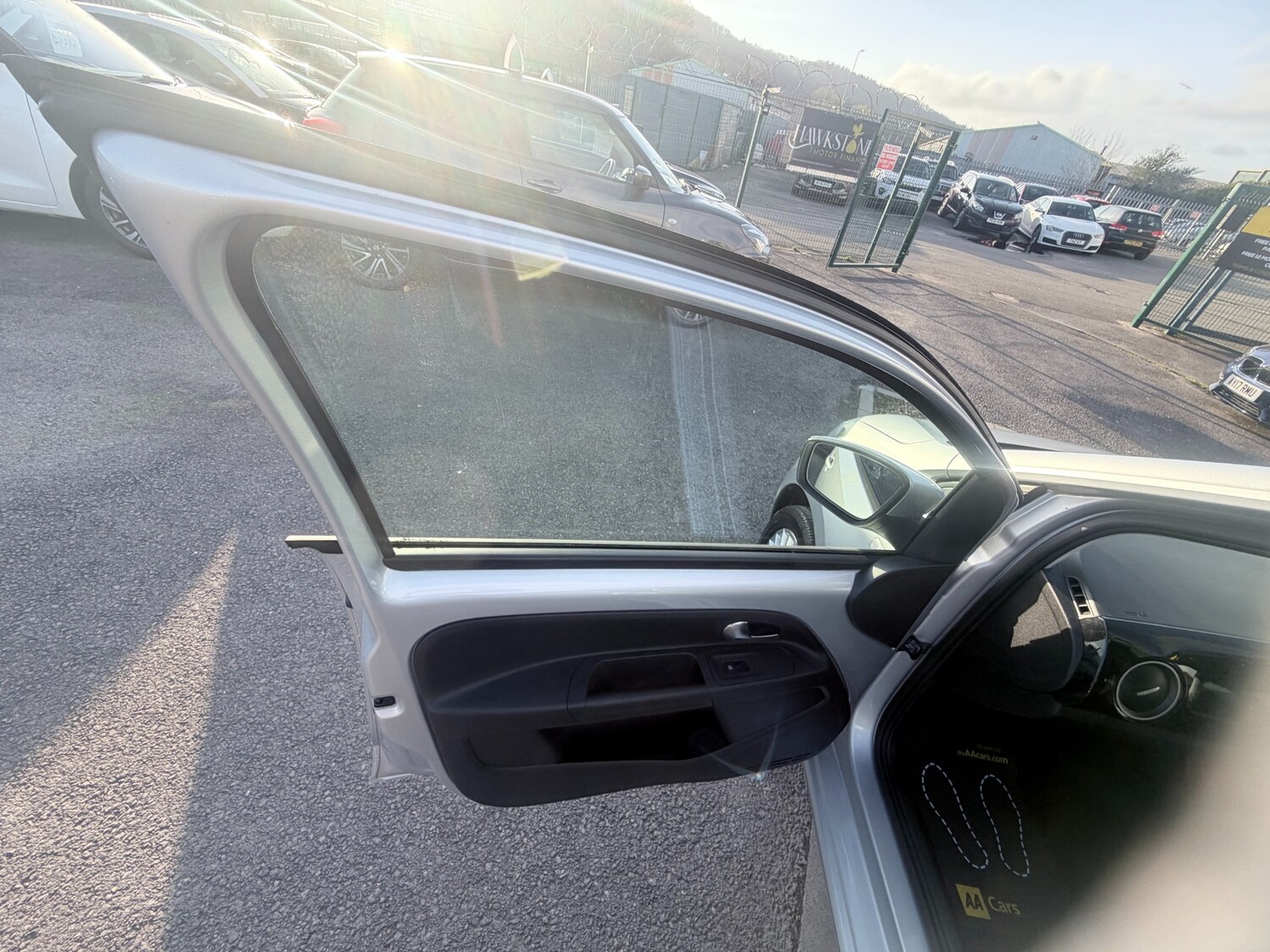 Used Volkswagen up! 2013 for sale - 77984967: Photo 39