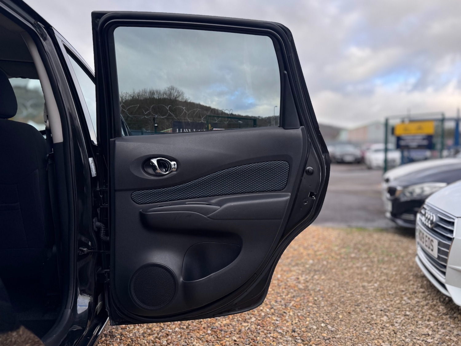 Used Nissan Note 2015 for sale - 77014599: Photo 38