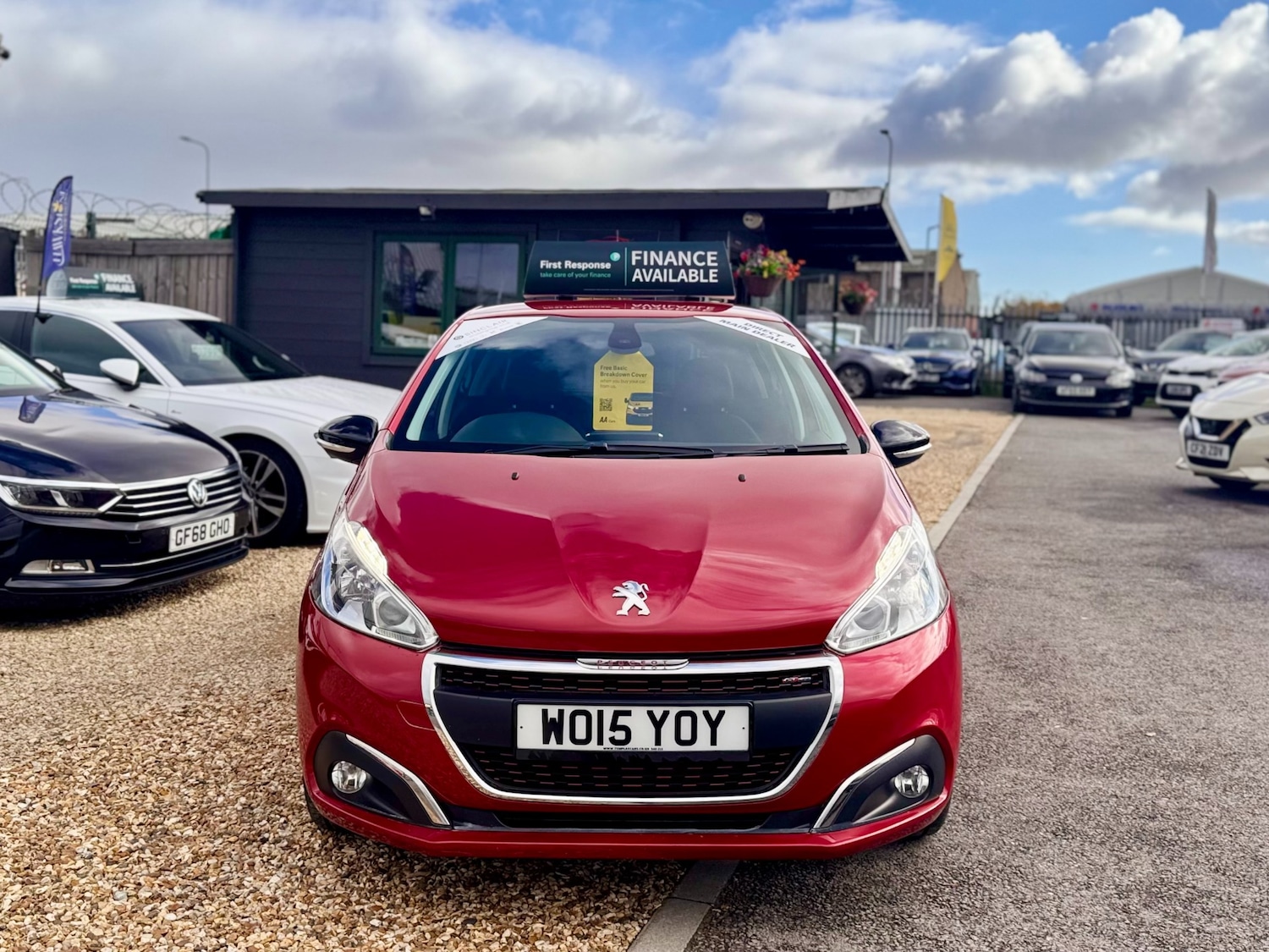 Used Peugeot 208 2015 for sale - 77902563: Photo 2