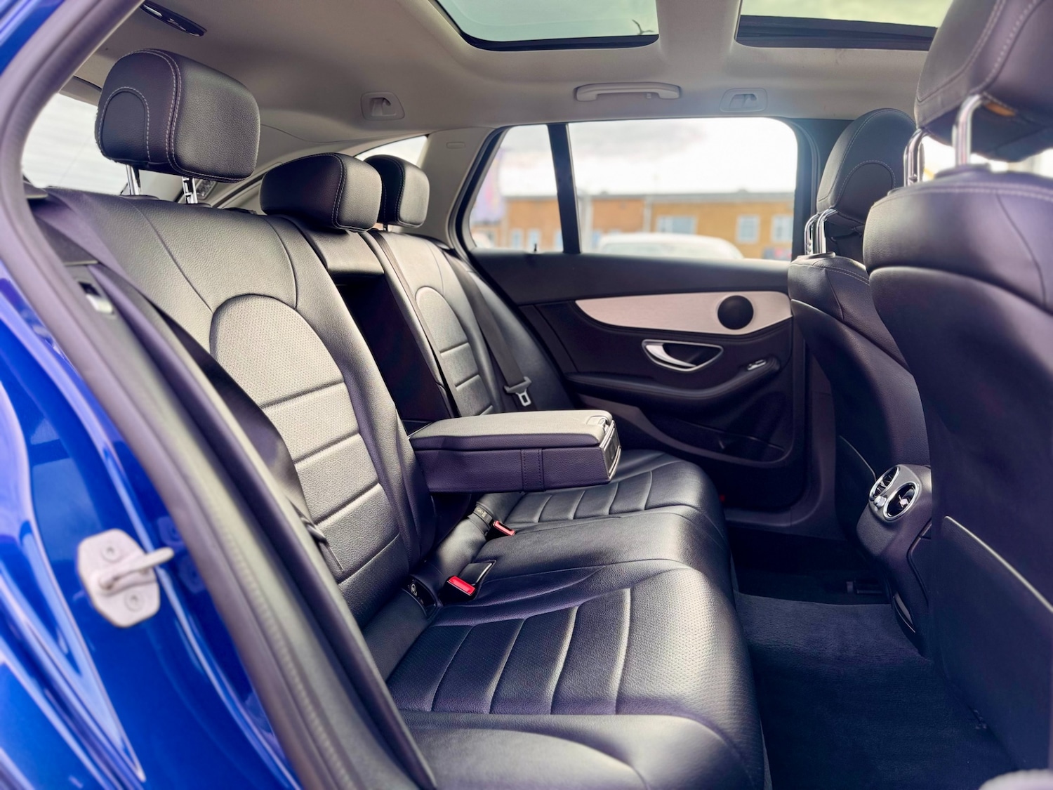 Used Mercedes-Benz C Class 2015 for sale - 77579752: Photo 42