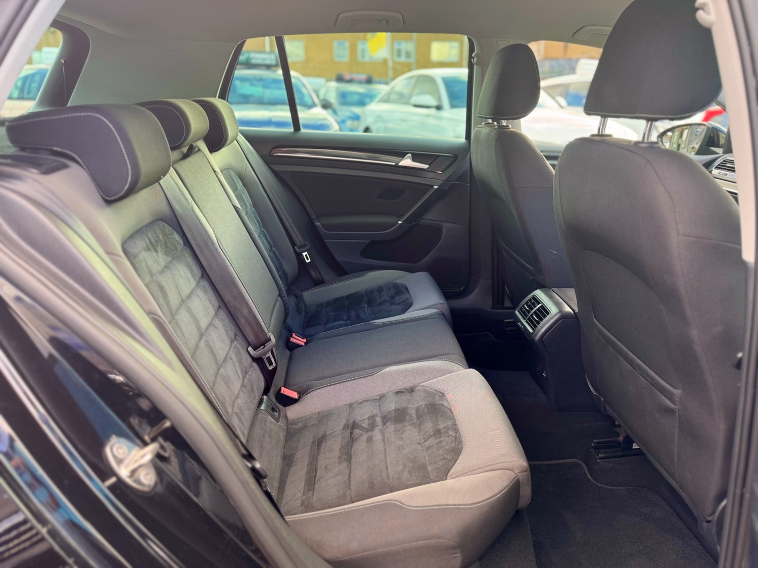 Used Volkswagen Golf 2015 for sale - 77019180: Photo 12