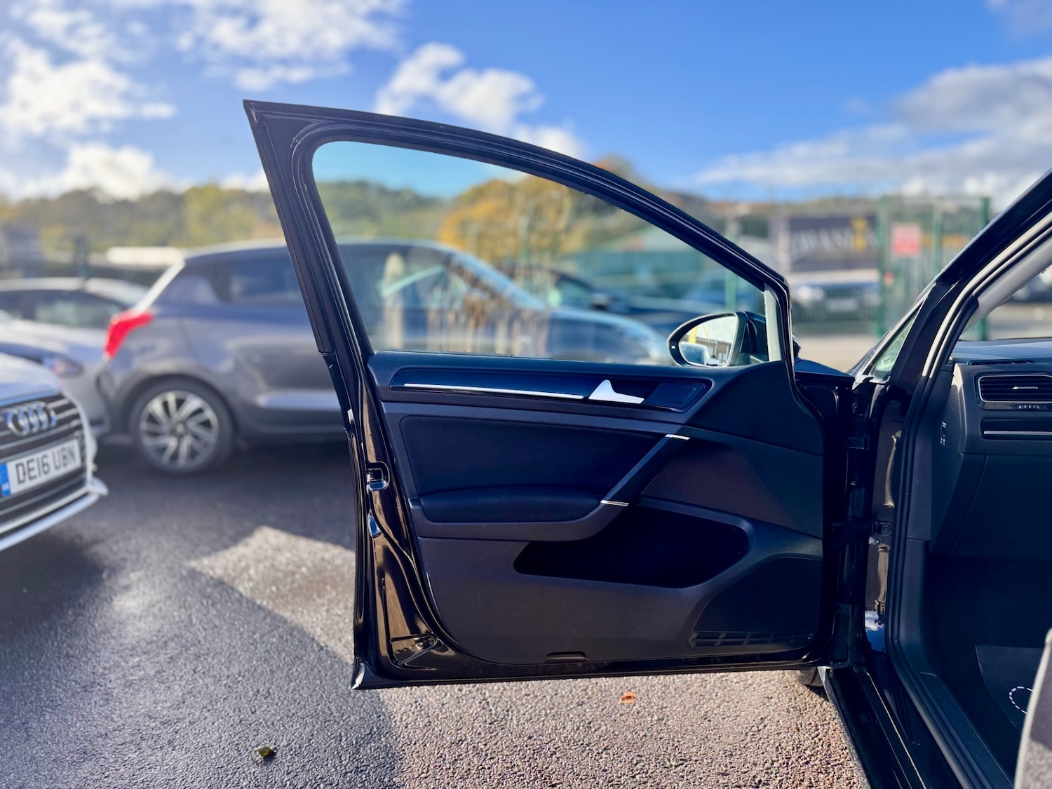 Used Volkswagen Golf 2015 for sale - 77019180: Photo 42