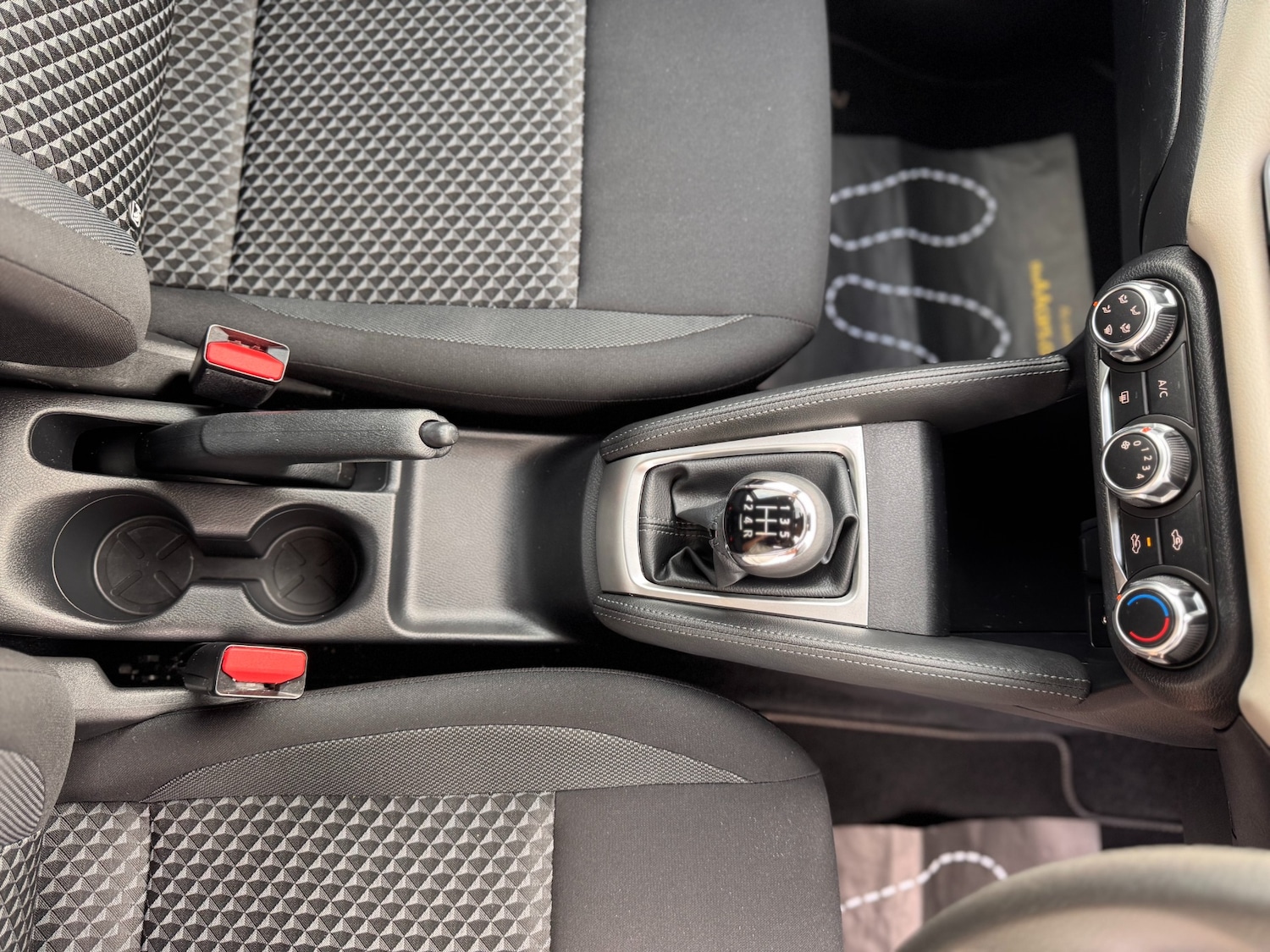 Used Nissan Micra 2021 for sale - 76160969: Photo 34