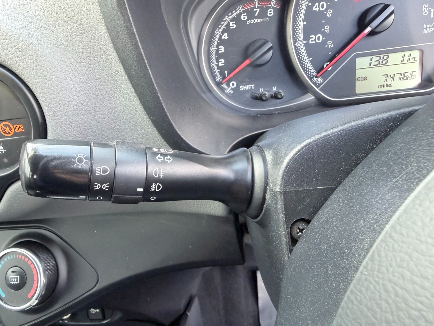 Used Toyota Yaris 2015 for sale - 77689511: Photo 32