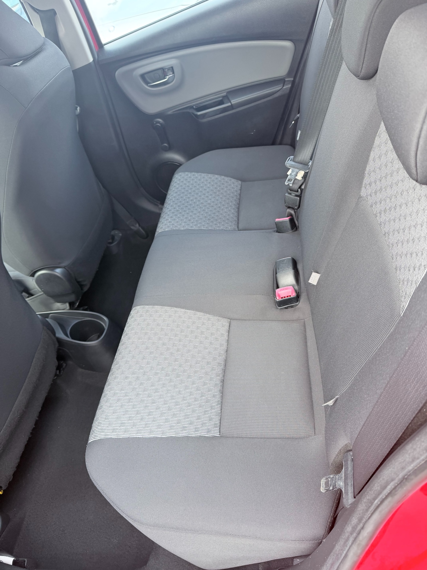 Used Toyota Yaris 2015 for sale - 77689511: Photo 37