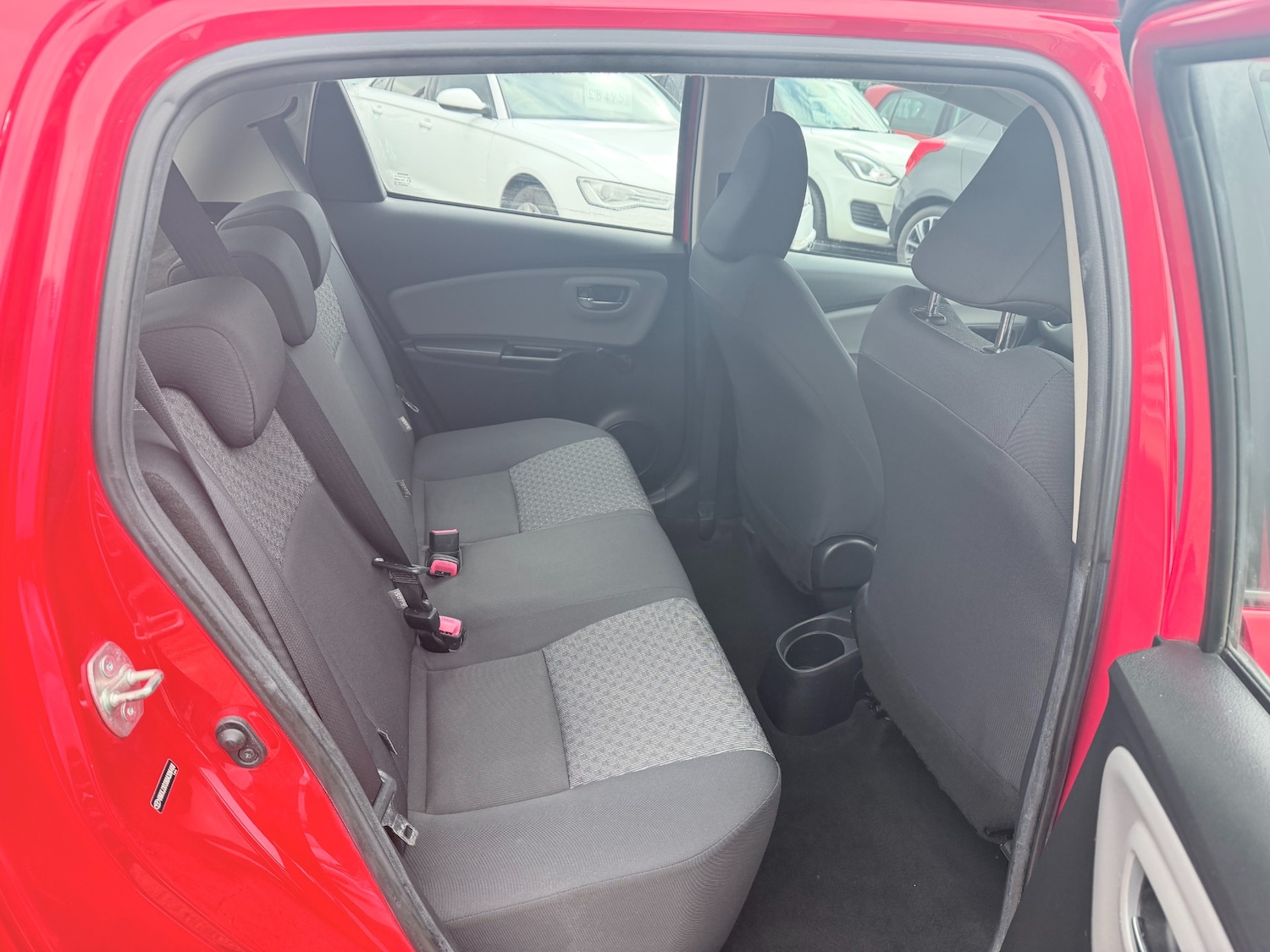 Used Toyota Yaris 2015 for sale - 77689511: Photo 9