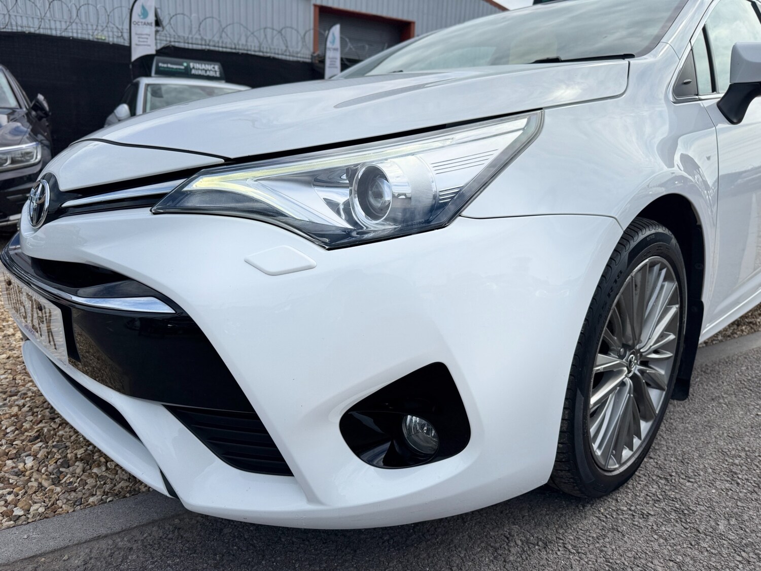 Used Toyota Avensis 2015 for sale - 77324574: Photo 37