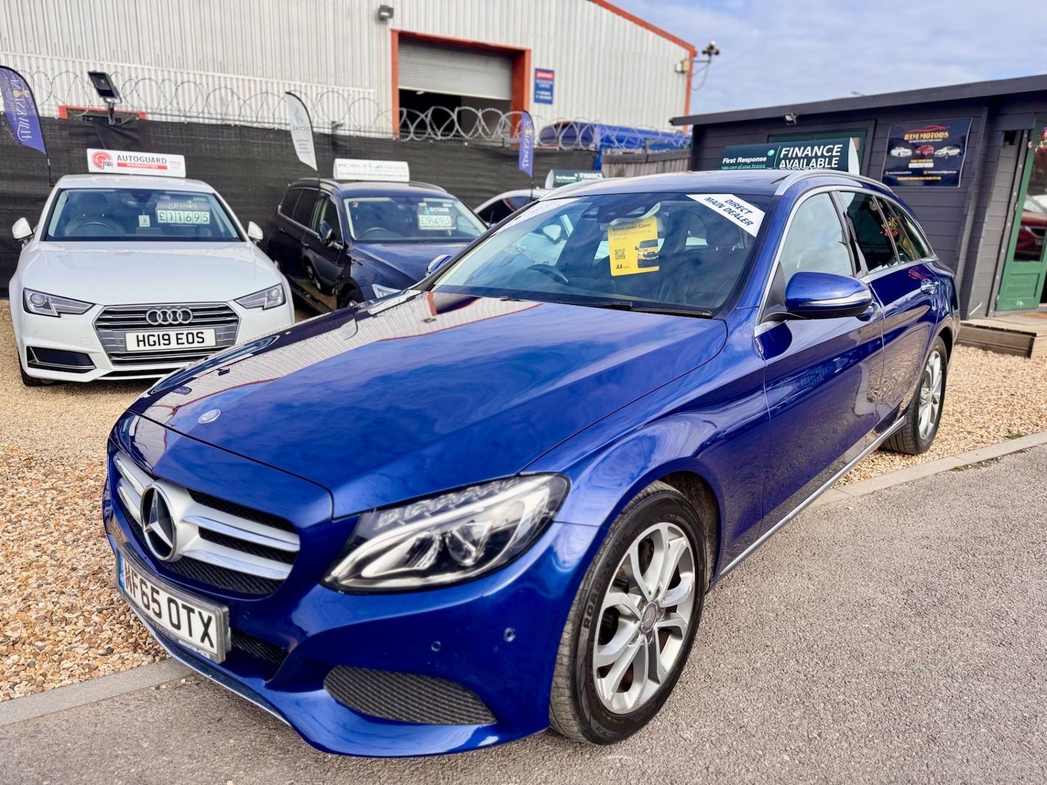 Used Mercedes-Benz C Class 2015 for sale - 76738385: Photo 17