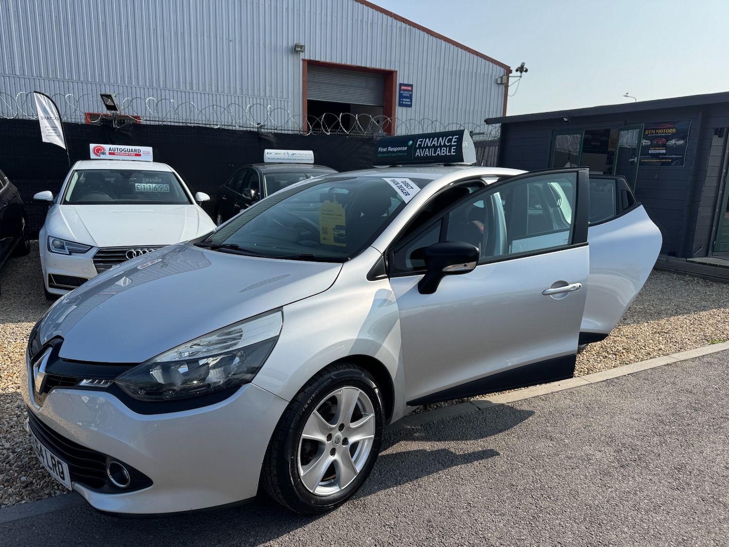 Used Renault Clio 2014 for sale - 77168390: Photo 40