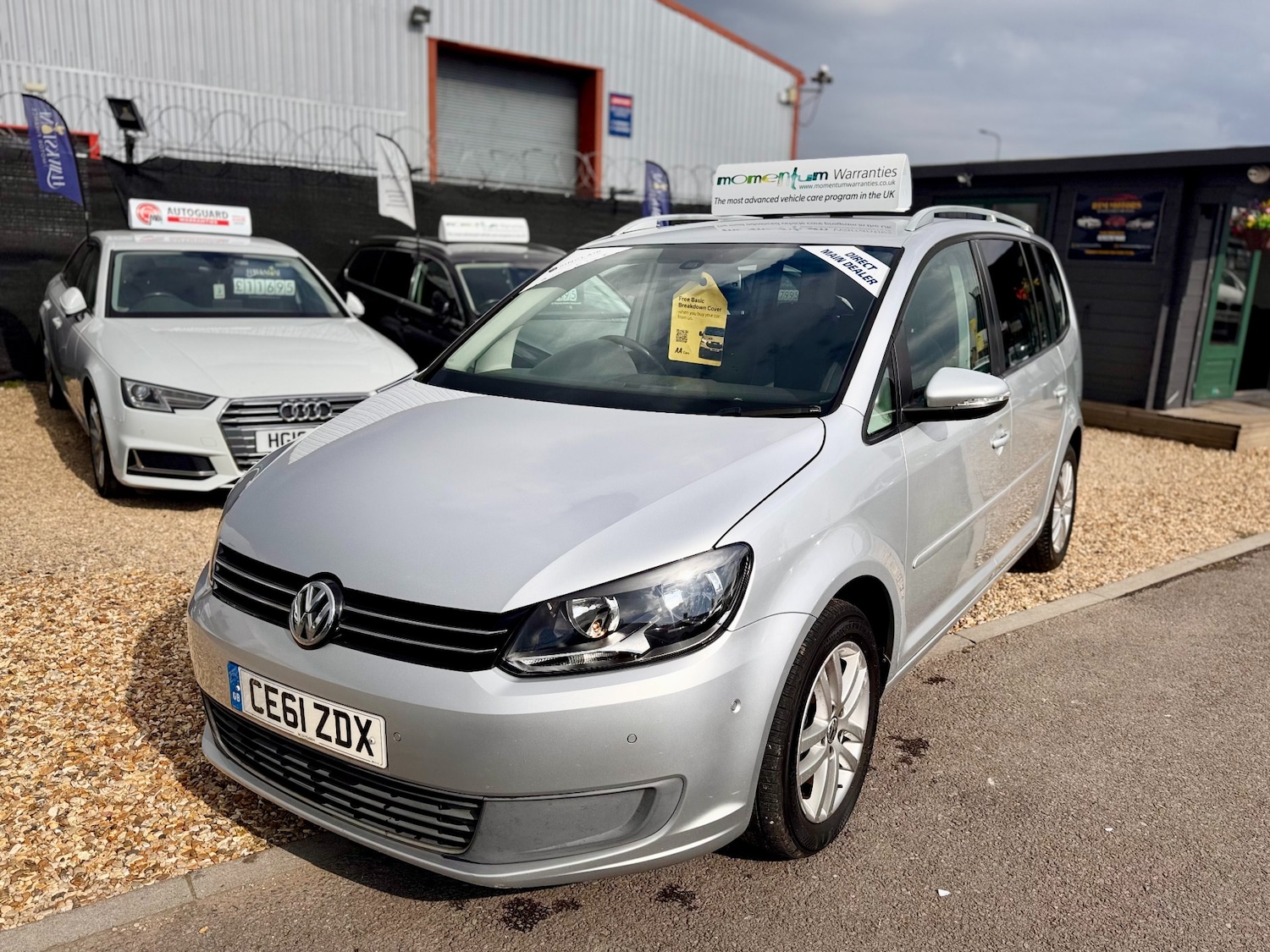 Used Volkswagen Touran 2011 for sale - 76161180: Photo 18