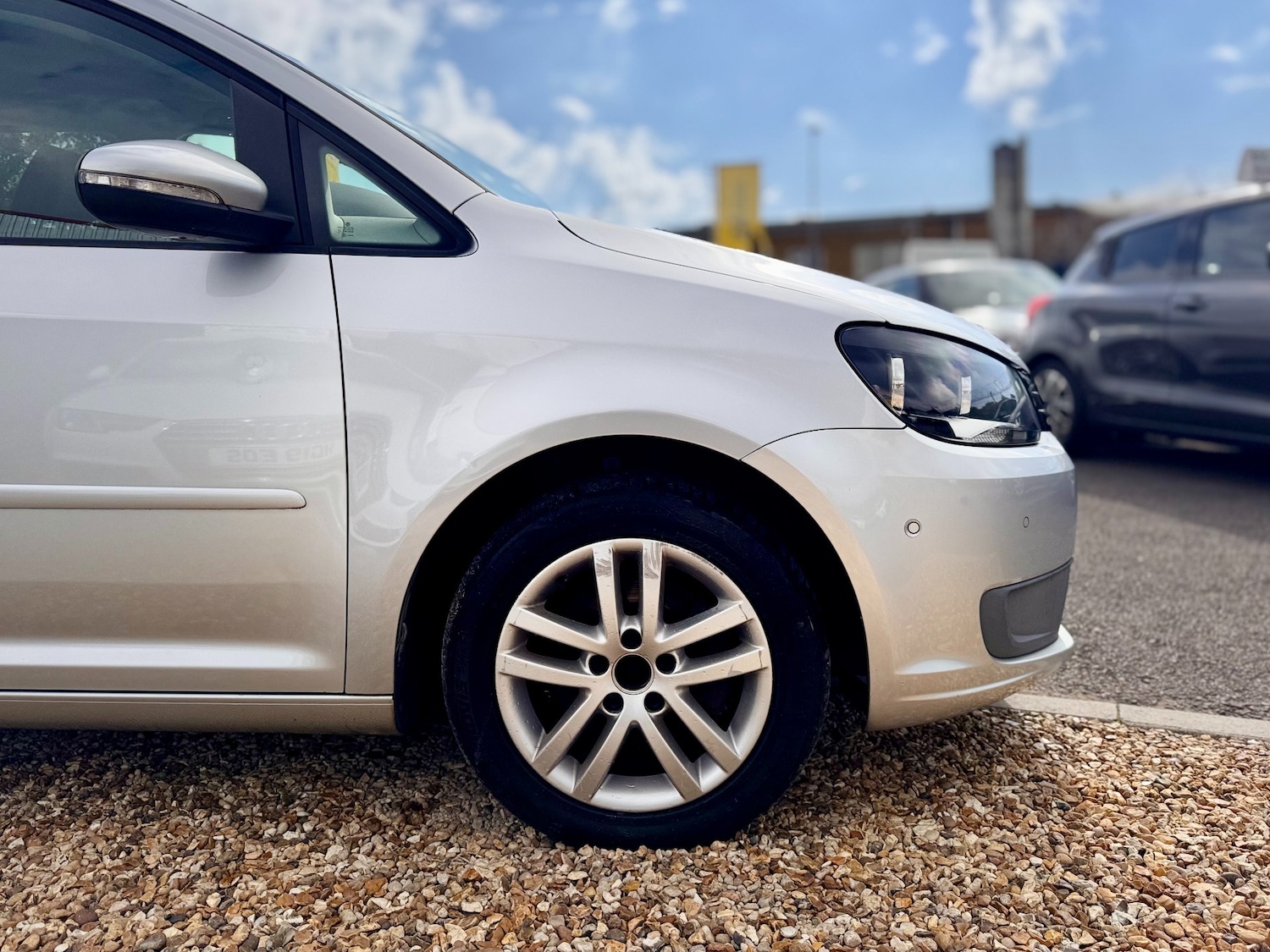 Used Volkswagen Touran 2011 for sale - 76161180: Photo 22