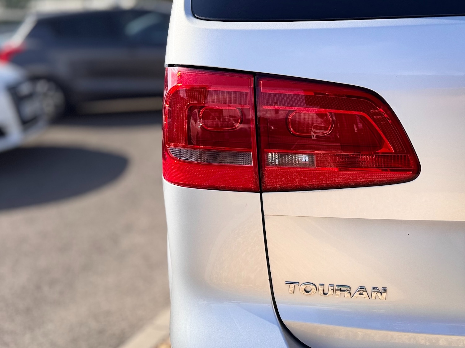 Used Volkswagen Touran 2011 for sale - 76161180: Photo 49