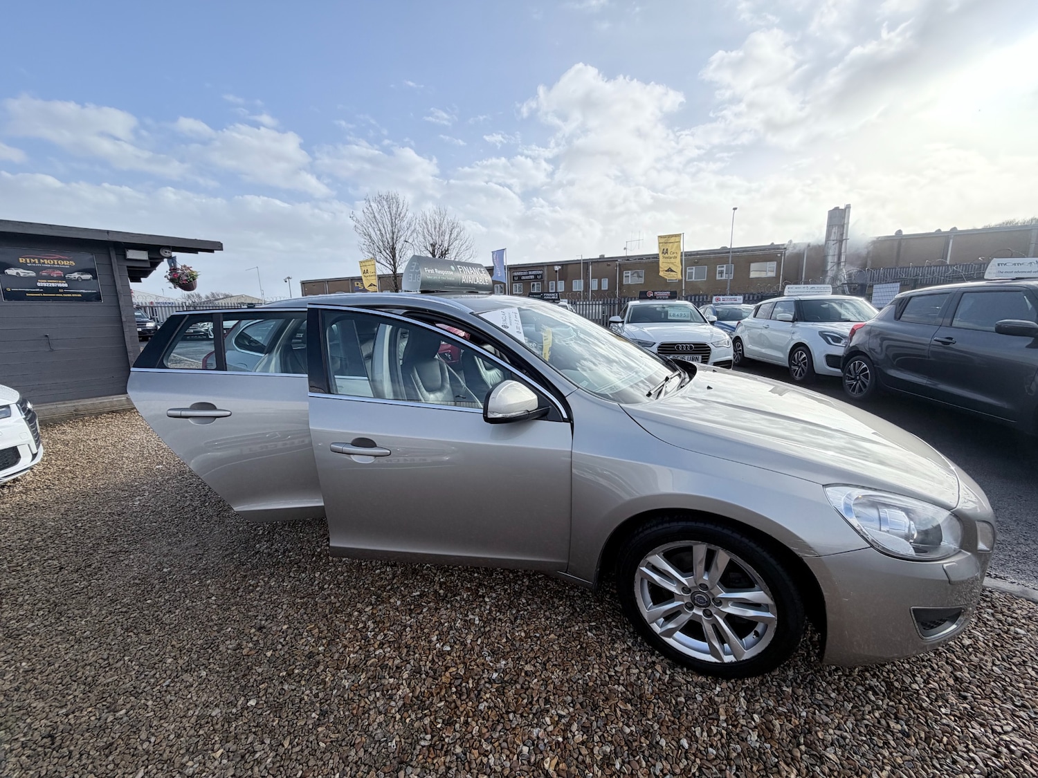 Used Volvo V60 2012 for sale - 77803226: Photo 42